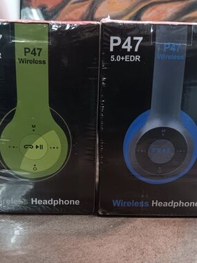 47 Wireless Headphones - Blue and Green